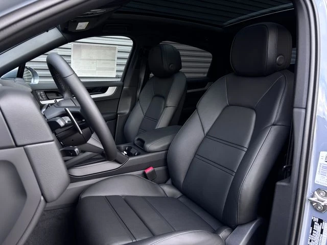 2026 Porsche 9Y0/9Y3 Cayenne Coupe - Image 5 of 31
