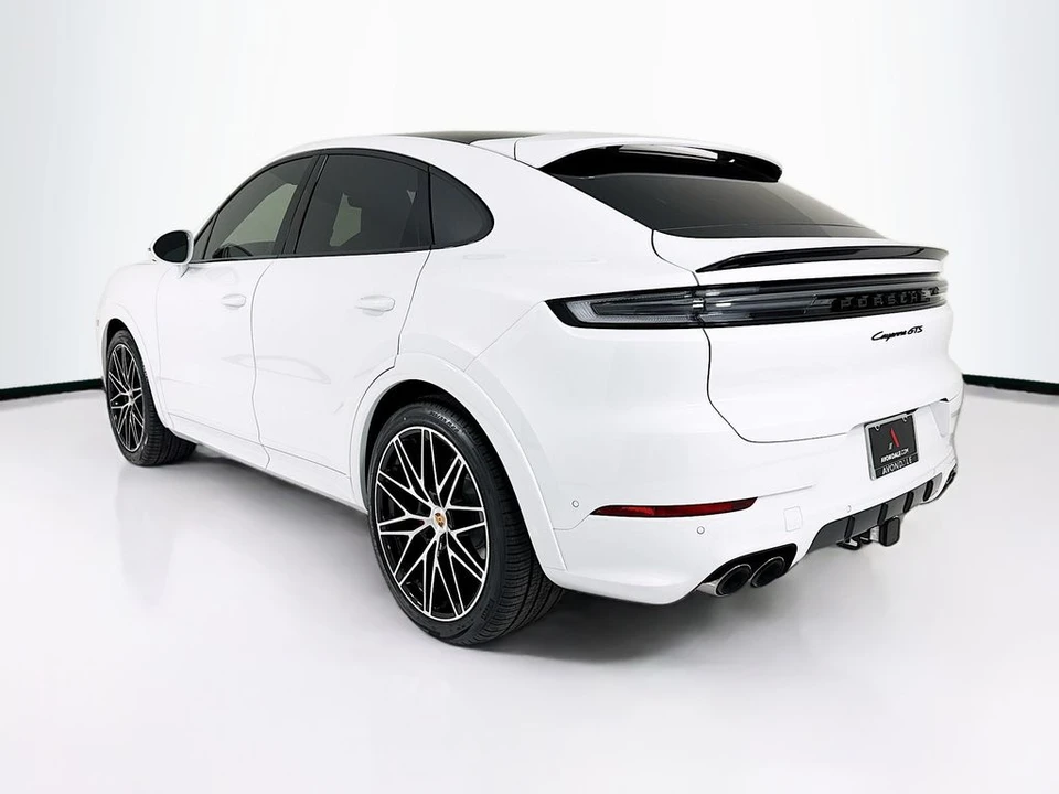 2026 Porsche 9Y0/9Y3 Cayenne Coupe - Image 3 of 31