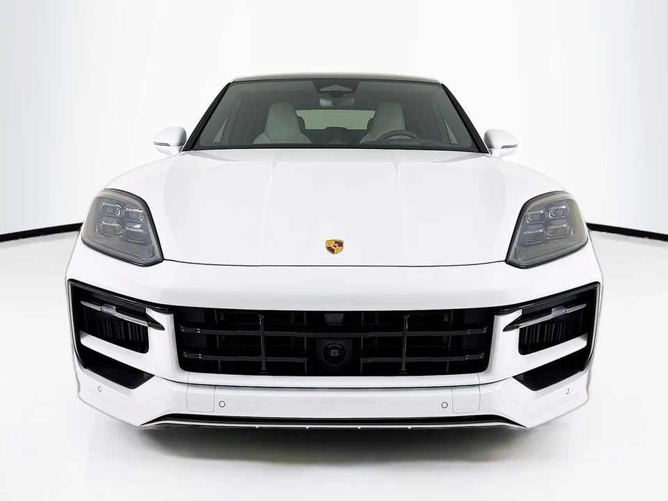 2026 Porsche 9Y0/9Y3 Cayenne Coupe - Image 6 of 31
