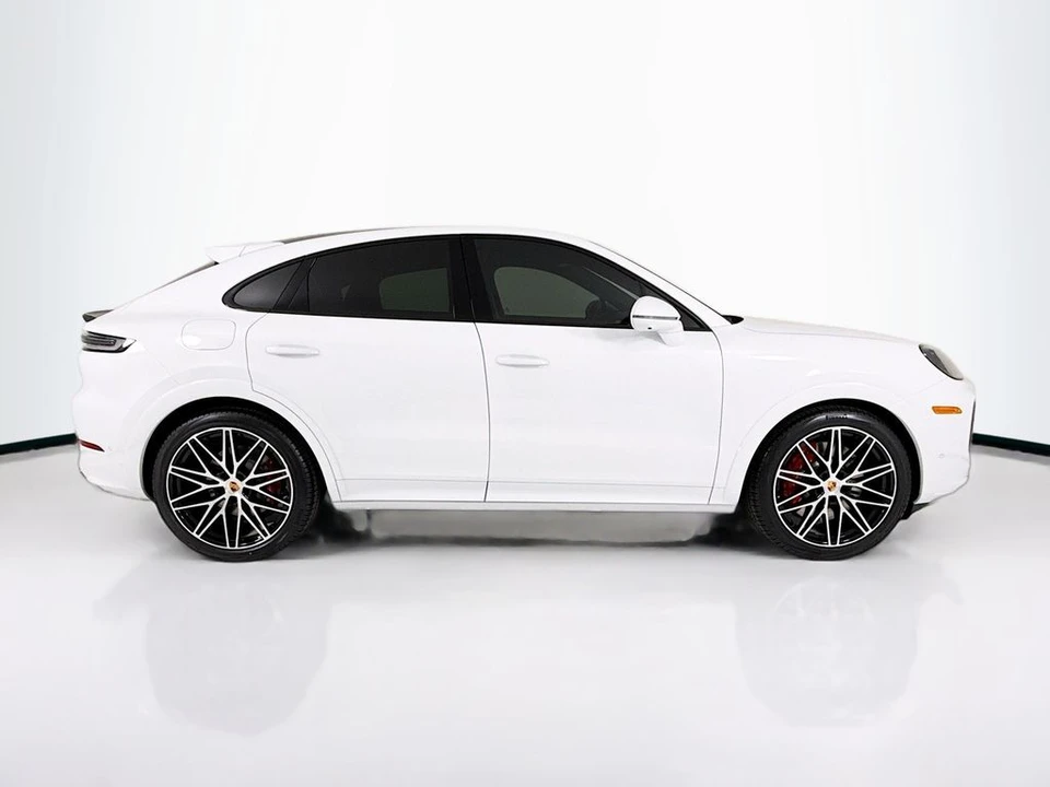 2026 Porsche 9Y0/9Y3 Cayenne Coupe - Image 8 of 31