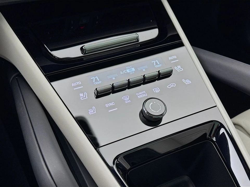 2026 Porsche 9Y0/9Y3 Cayenne Coupe - Image 23 of 31