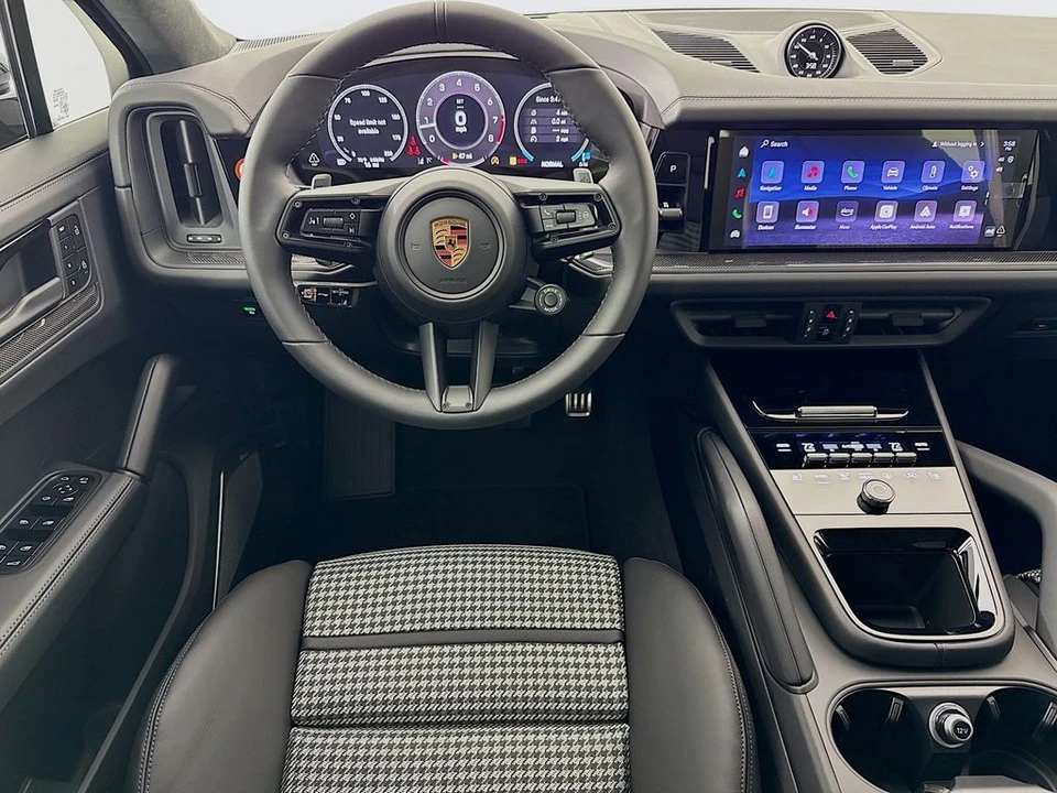 2026 Porsche 9Y0/9Y3 Cayenne Coupe - Image 24 of 31