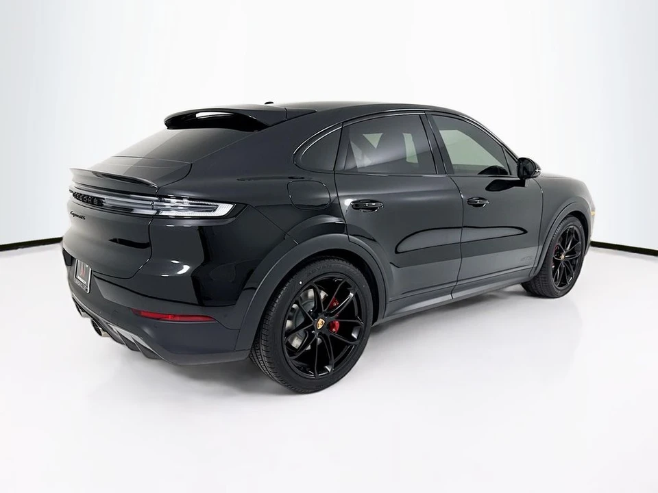 2026 Porsche 9Y0/9Y3 Cayenne Coupe - Image 9 of 31
