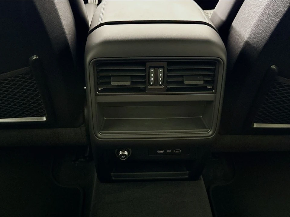 2026 Porsche 9Y0/9Y3 Cayenne Coupe - Image 26 of 31