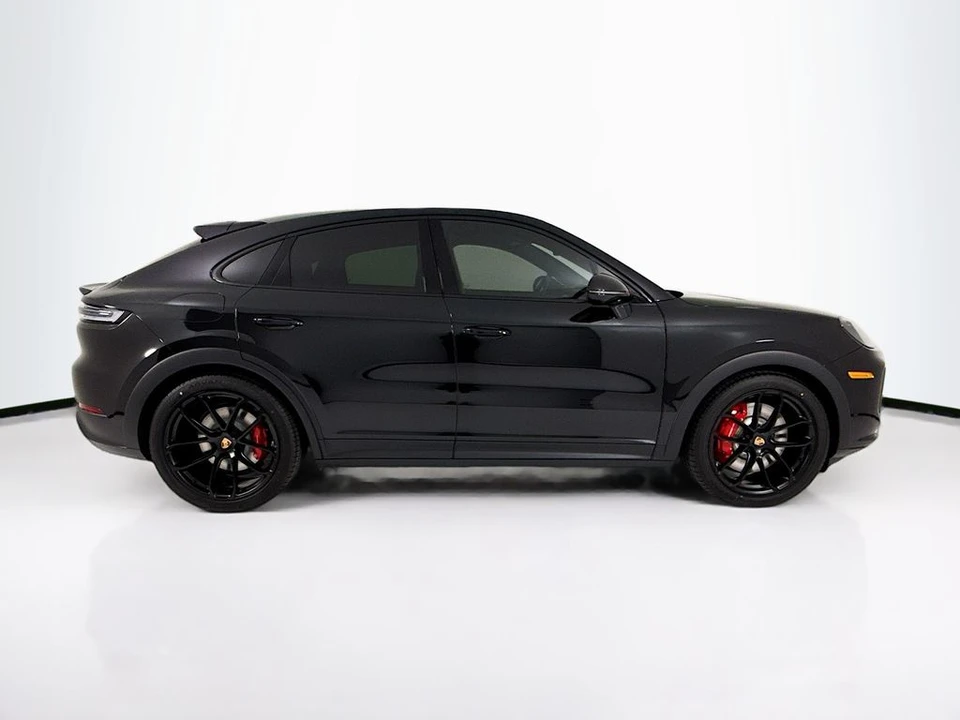 2026 Porsche 9Y0/9Y3 Cayenne Coupe - Image 8 of 31