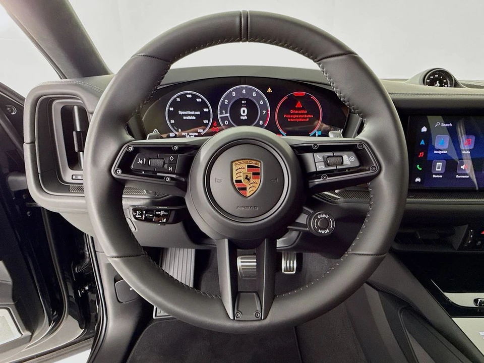 2026 Porsche 9Y0/9Y3 Cayenne Coupe - Image 15 of 31