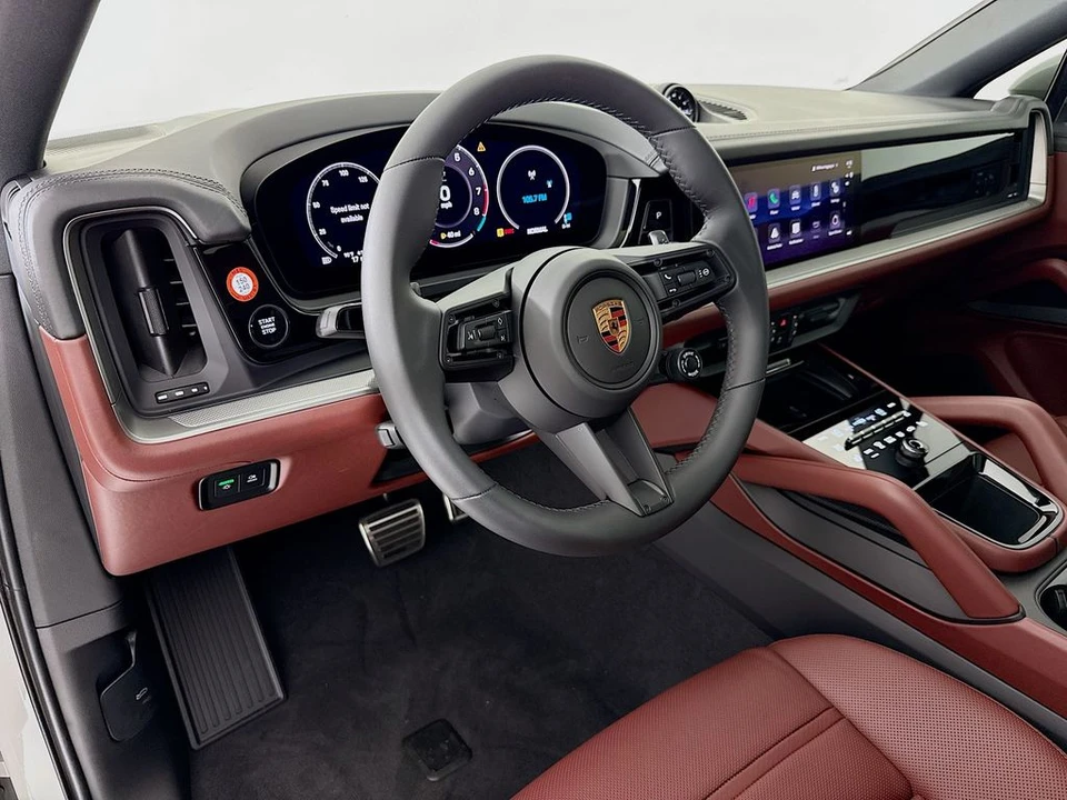 2026 Porsche 9Y0/9Y3 Cayenne Coupe - Image 4 of 31