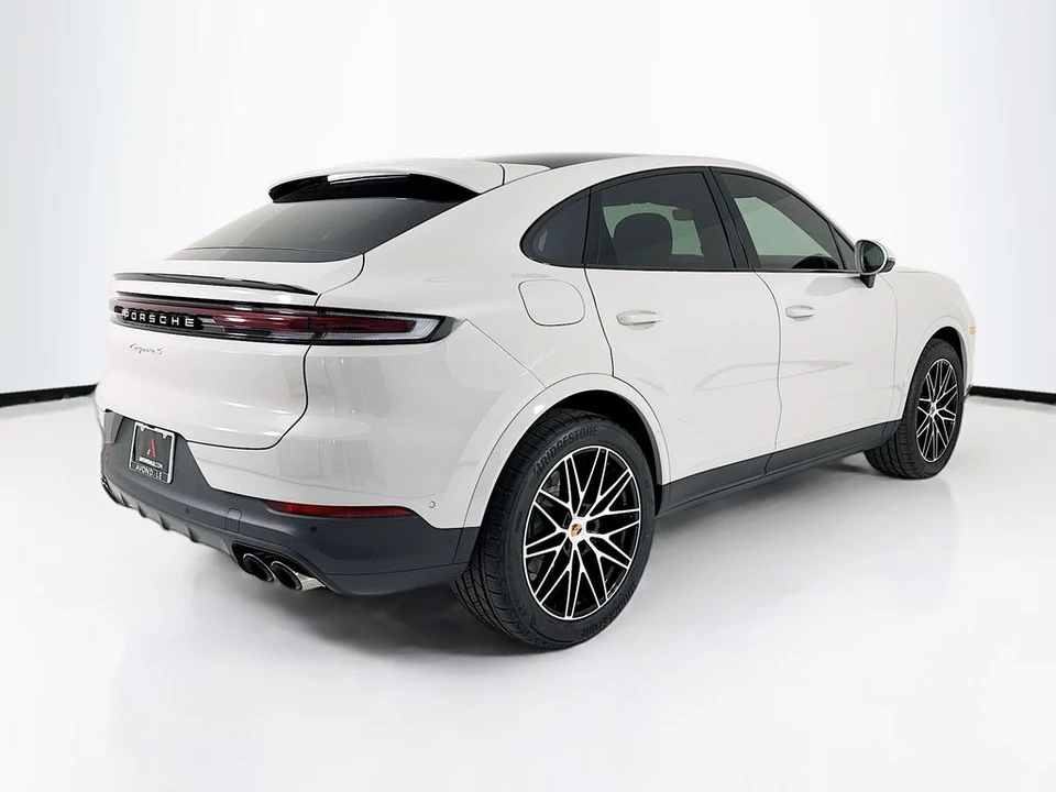 2026 Porsche 9Y0/9Y3 Cayenne Coupe - Image 9 of 31