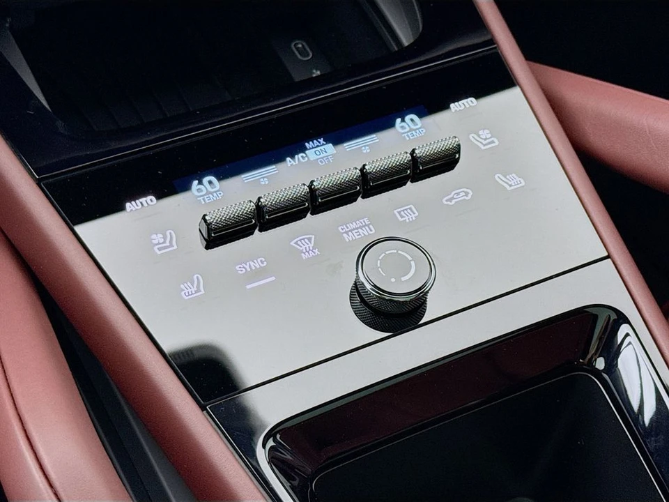2026 Porsche 9Y0/9Y3 Cayenne Coupe - Image 22 of 31