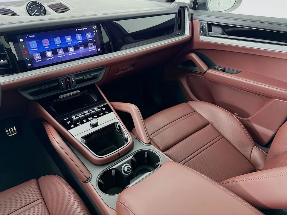 2026 Porsche 9Y0/9Y3 Cayenne Coupe - Image 26 of 31
