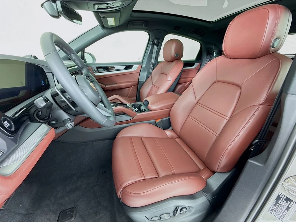 2026 Porsche 9Y0/9Y3 Cayenne Coupe - Image 5 of 31