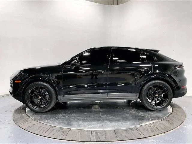 2026 Porsche 9Y0/9Y3 Cayenne Coupe - Image 2 of 4