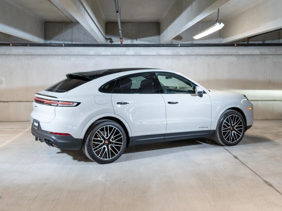 2026 Porsche 9Y0/9Y3 Cayenne Coupe - Image 9 of 28