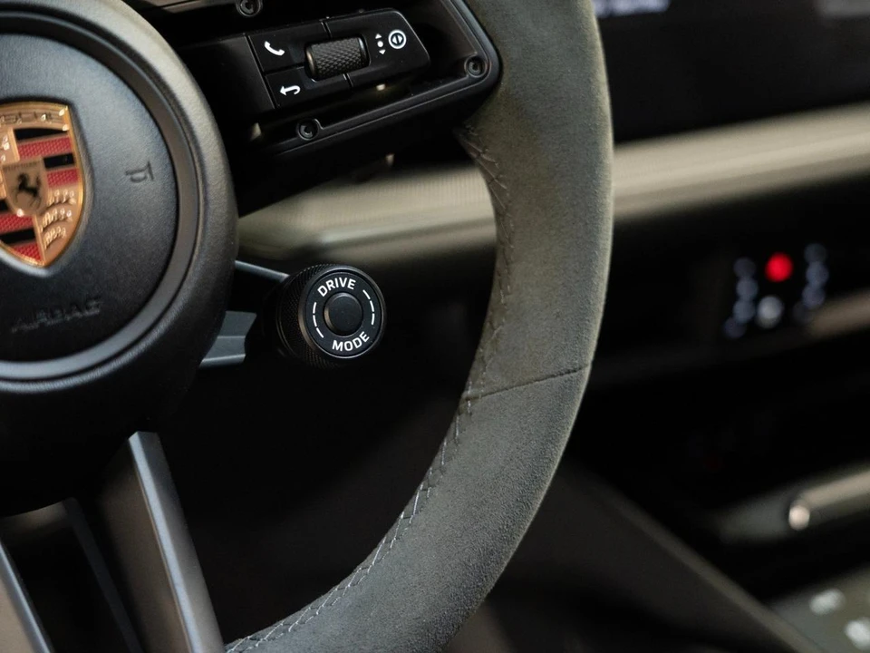 2026 Porsche 9Y0/9Y3 Cayenne Coupe - Image 23 of 28
