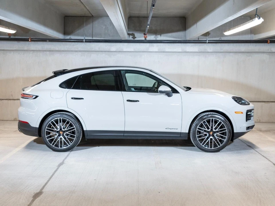 2026 Porsche 9Y0/9Y3 Cayenne Coupe - Image 8 of 28