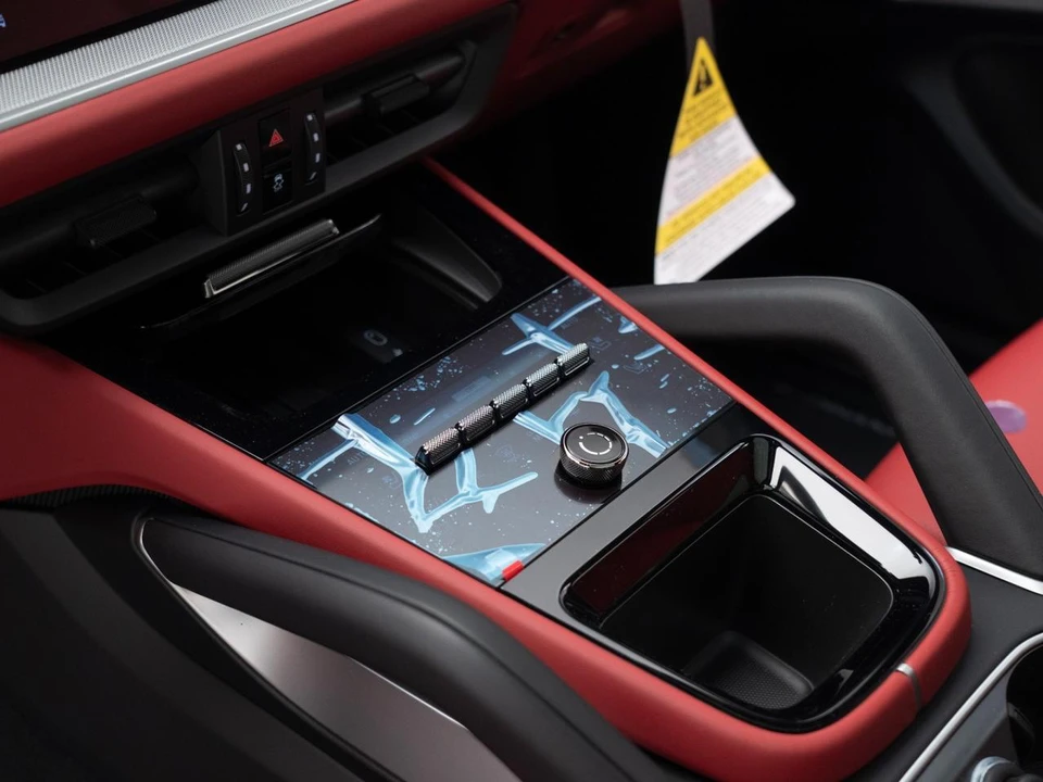 2026 Porsche 9Y0/9Y3 Cayenne Coupe - Image 23 of 31