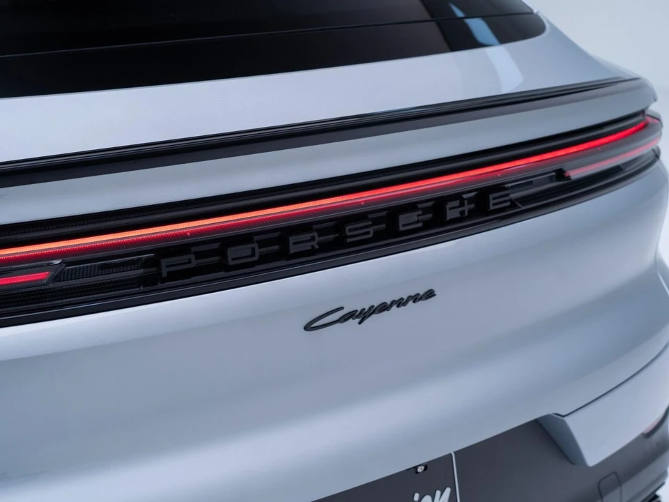 2026 Porsche 9Y0/9Y3 Cayenne Coupe - Image 13 of 31