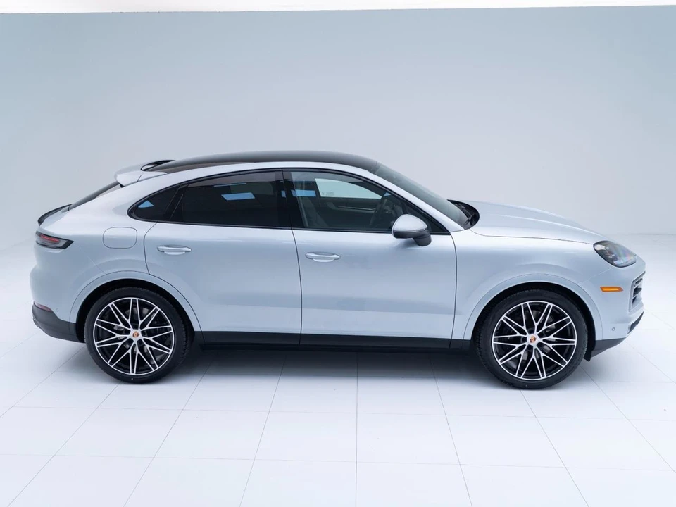 2026 Porsche 9Y0/9Y3 Cayenne Coupe - Image 8 of 31
