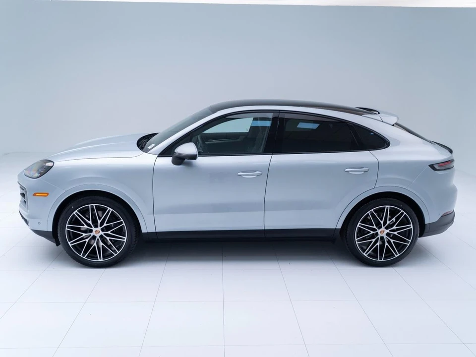 2026 Porsche 9Y0/9Y3 Cayenne Coupe - Image 2 of 31