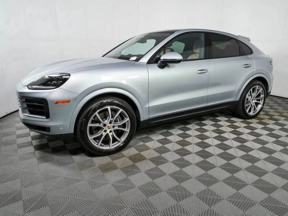 2026 Porsche 9Y0/9Y3 Cayenne Coupe - Image 2 of 5