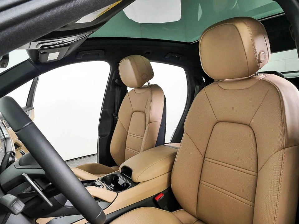 2026 Porsche 9Y0/9Y3 Cayenne Coupe - Image 5 of 5