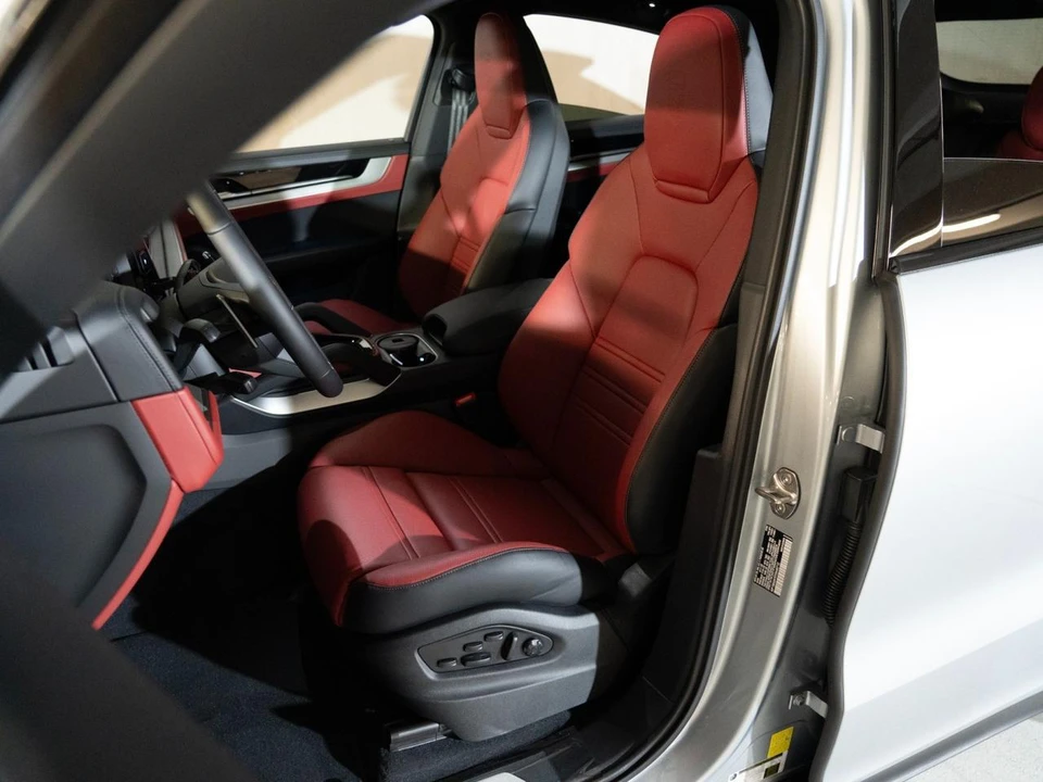 2026 Porsche 9Y0/9Y3 Cayenne Coupe - Image 5 of 29