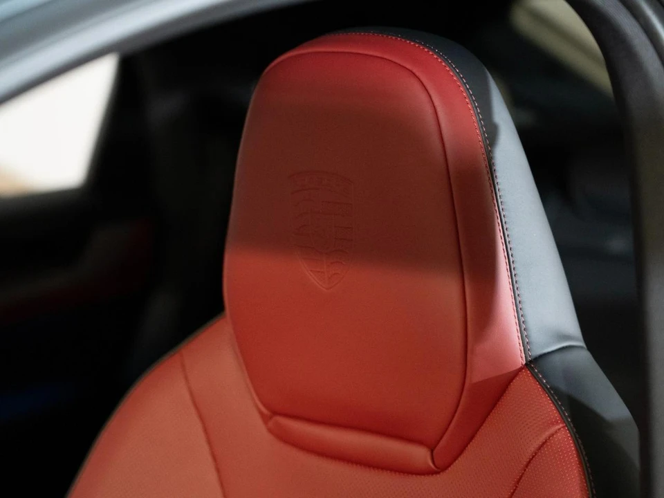 2026 Porsche 9Y0/9Y3 Cayenne Coupe - Image 14 of 29