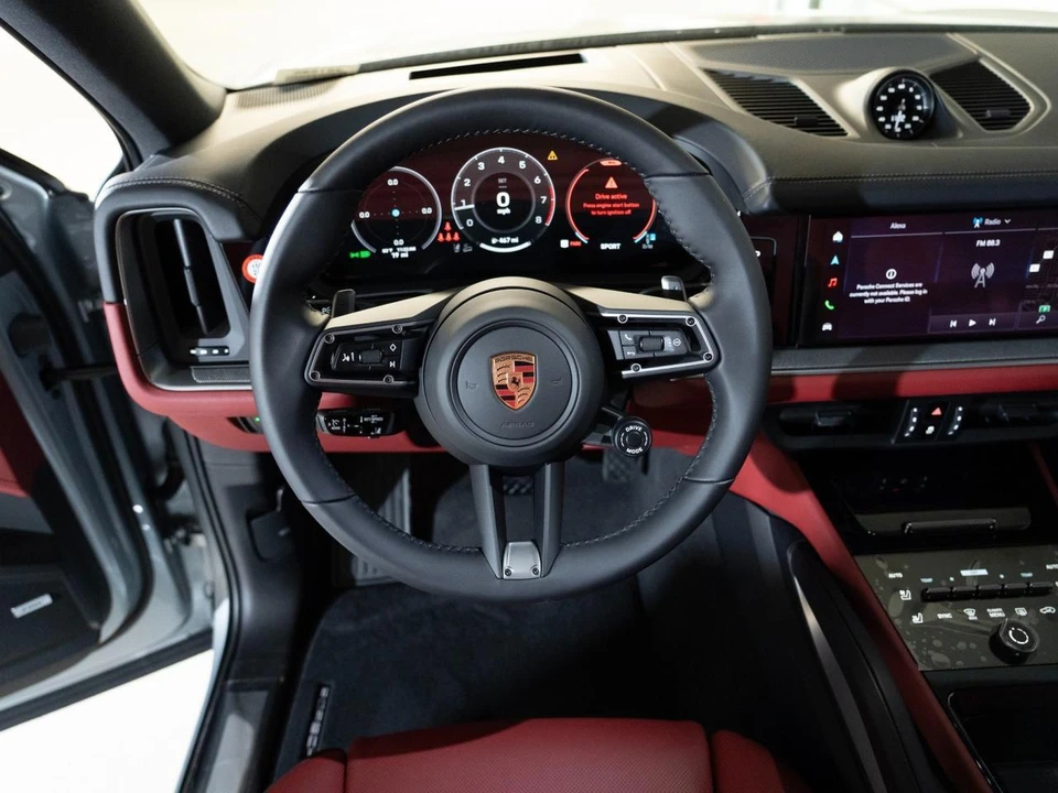 2026 Porsche 9Y0/9Y3 Cayenne Coupe - Image 28 of 29