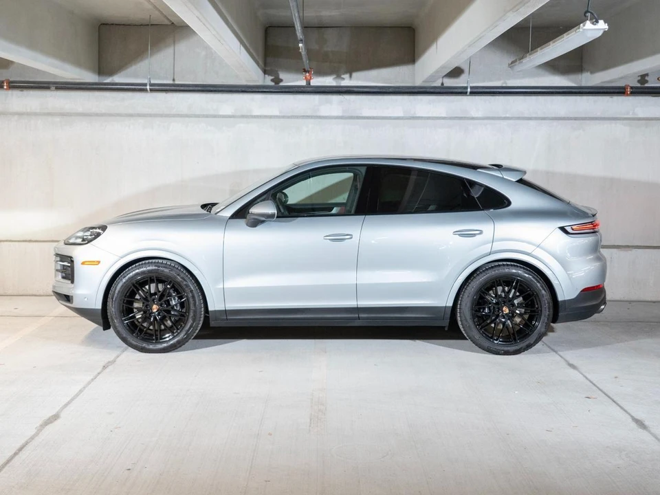 2026 Porsche 9Y0/9Y3 Cayenne Coupe - Image 2 of 29