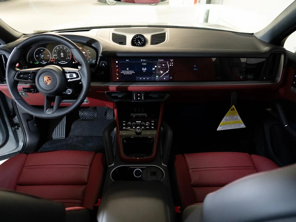 2026 Porsche 9Y0/9Y3 Cayenne Coupe - Image 26 of 29