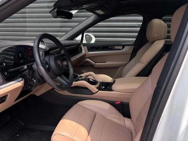 2026 Porsche 9Y0/9Y3 Cayenne Coupe - Image 4 of 5