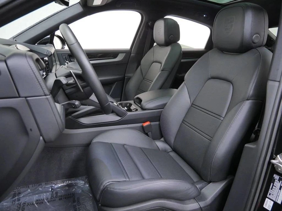 2026 Porsche 9Y0/9Y3 Cayenne Coupe - Image 5 of 5