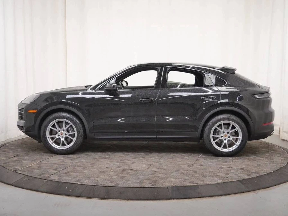 2026 Porsche 9Y0/9Y3 Cayenne Coupe - Image 2 of 5