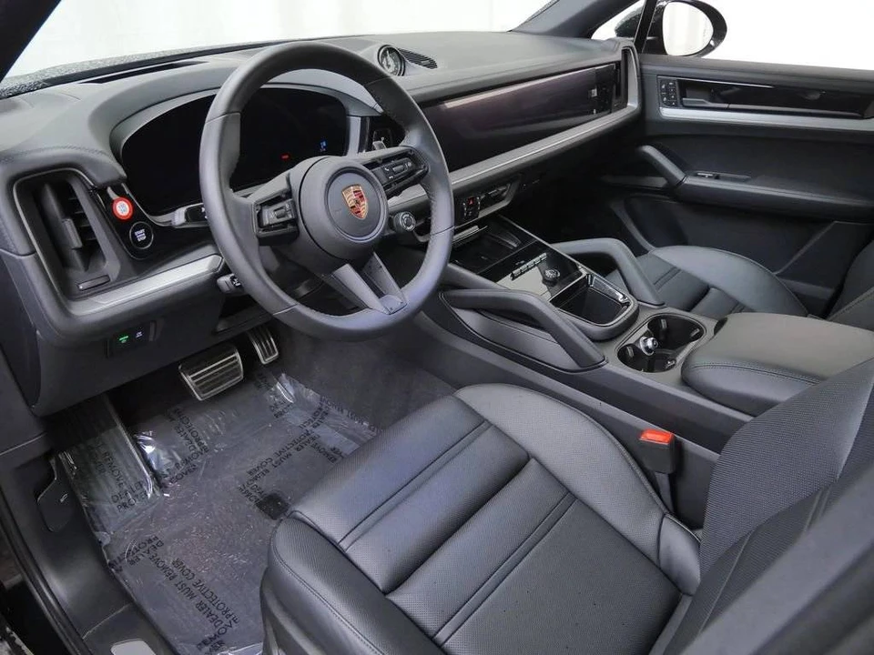 2026 Porsche 9Y0/9Y3 Cayenne Coupe - Image 4 of 5