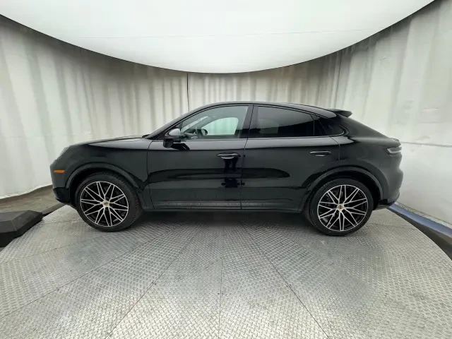 2026 Porsche 9Y0/9Y3 Cayenne - Image 14 of 21