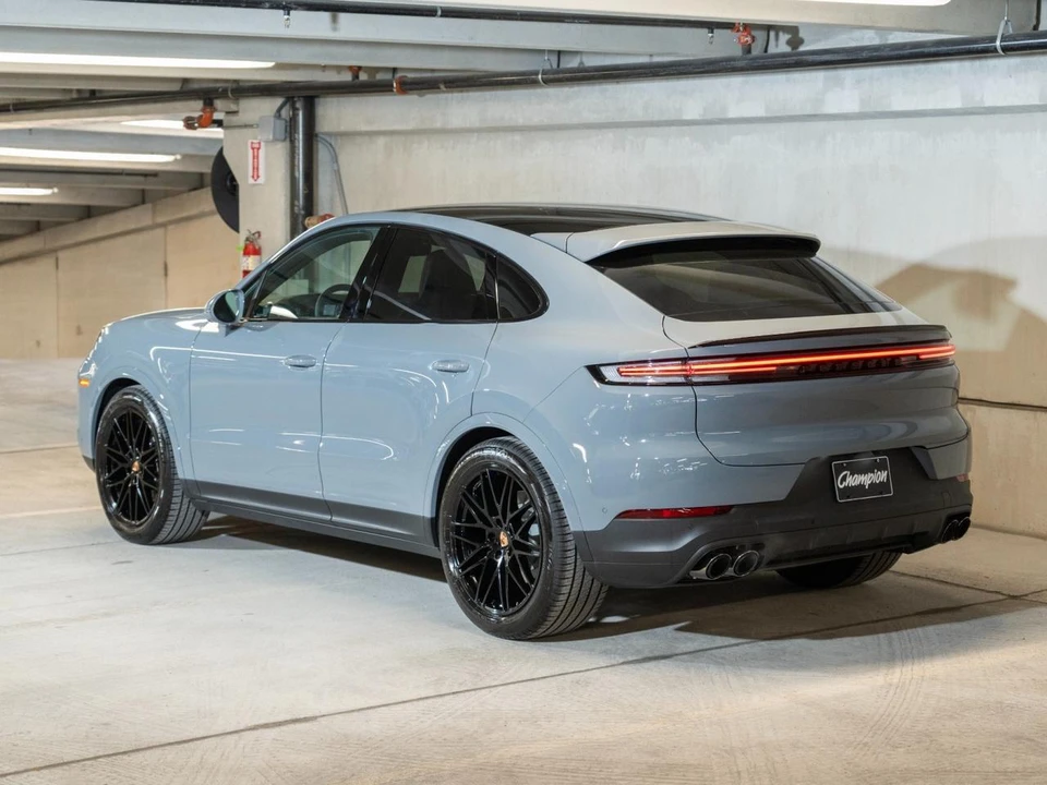 2026 Porsche 9Y0/9Y3 Cayenne Coupe - Image 3 of 29