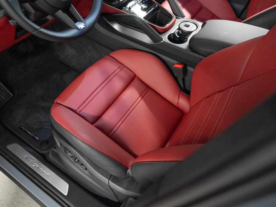 2026 Porsche 9Y0/9Y3 Cayenne Coupe - Image 14 of 29