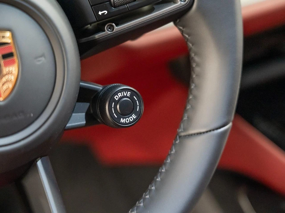 2026 Porsche 9Y0/9Y3 Cayenne Coupe - Image 23 of 29