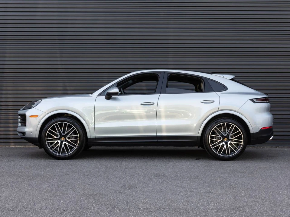 2026 Porsche 9Y0/9Y3 Cayenne Coupe - Image 2 of 4