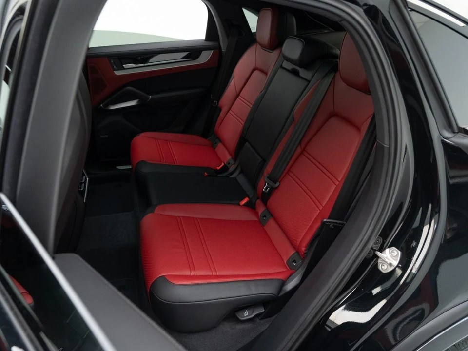 2026 Porsche 9Y0/9Y3 Cayenne Coupe - Image 29 of 31