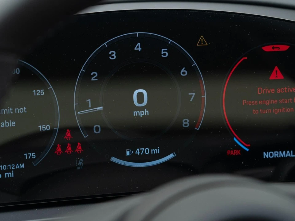 2026 Porsche 9Y0/9Y3 Cayenne Coupe - Image 24 of 31