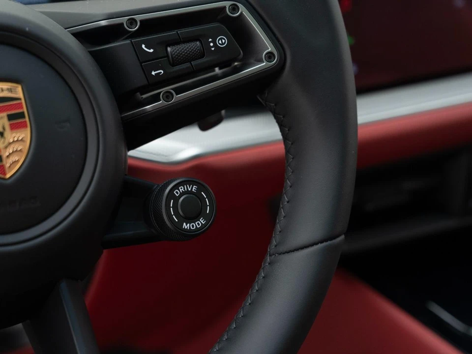 2026 Porsche 9Y0/9Y3 Cayenne Coupe - Image 28 of 31