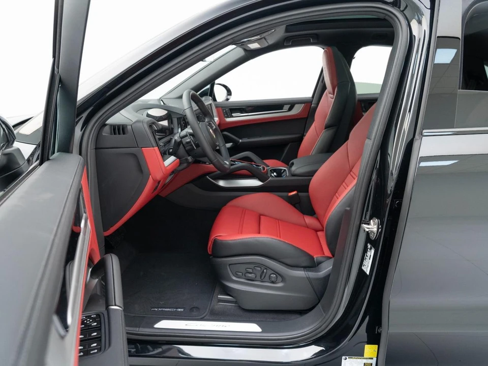 2026 Porsche 9Y0/9Y3 Cayenne Coupe - Image 17 of 31