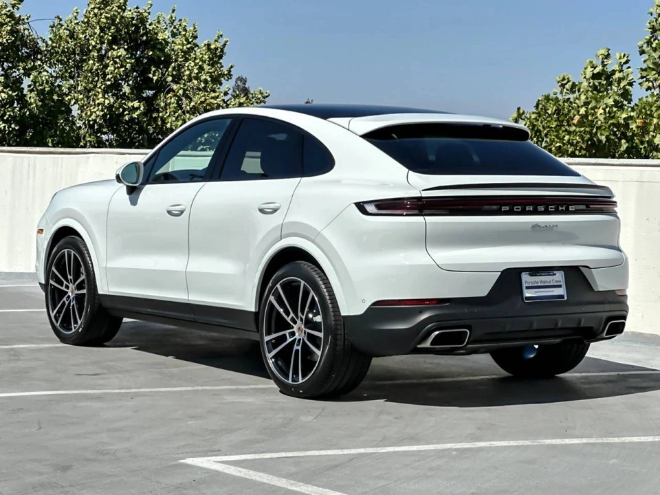 2026 Porsche 9Y0/9Y3 Cayenne Coupe - Image 3 of 4