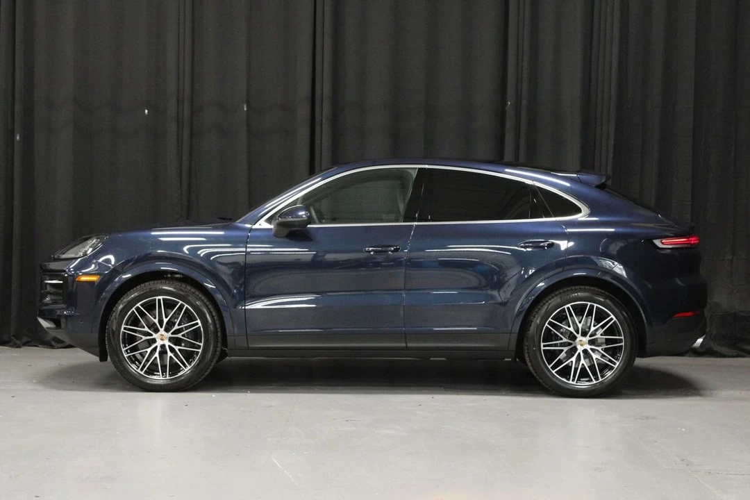 2026 Porsche 9Y0/9Y3 Cayenne Coupe - Image 2 of 2