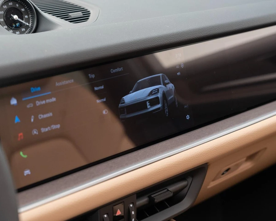 2026 Porsche 9Y0/9Y3 Cayenne Coupe - Image 24 of 31