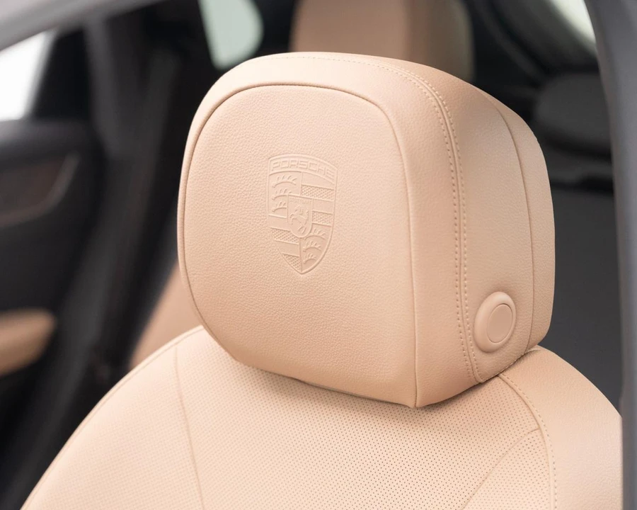 2026 Porsche 9Y0/9Y3 Cayenne Coupe - Image 17 of 31