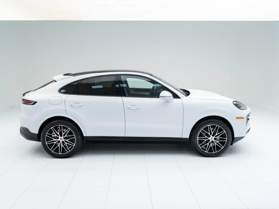 2026 Porsche 9Y0/9Y3 Cayenne Coupe - Image 8 of 31
