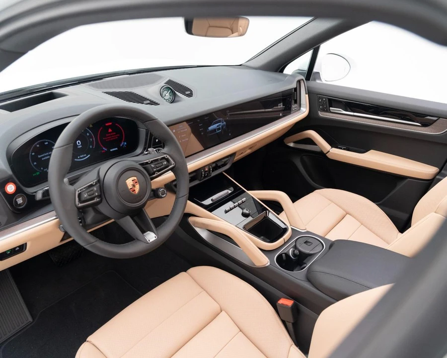 2026 Porsche 9Y0/9Y3 Cayenne Coupe - Image 4 of 31