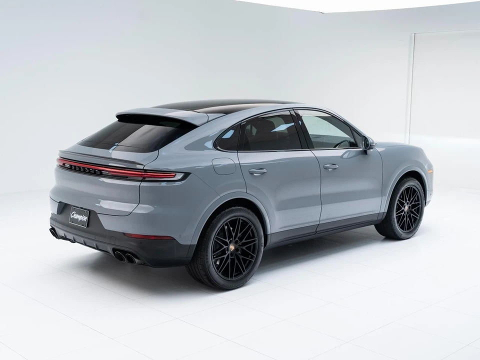 2026 Porsche Cayenne - Image 9 of 31
